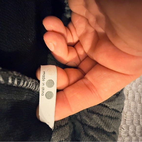 Women's Gray quilted texture jacket - Picture 4 of 4